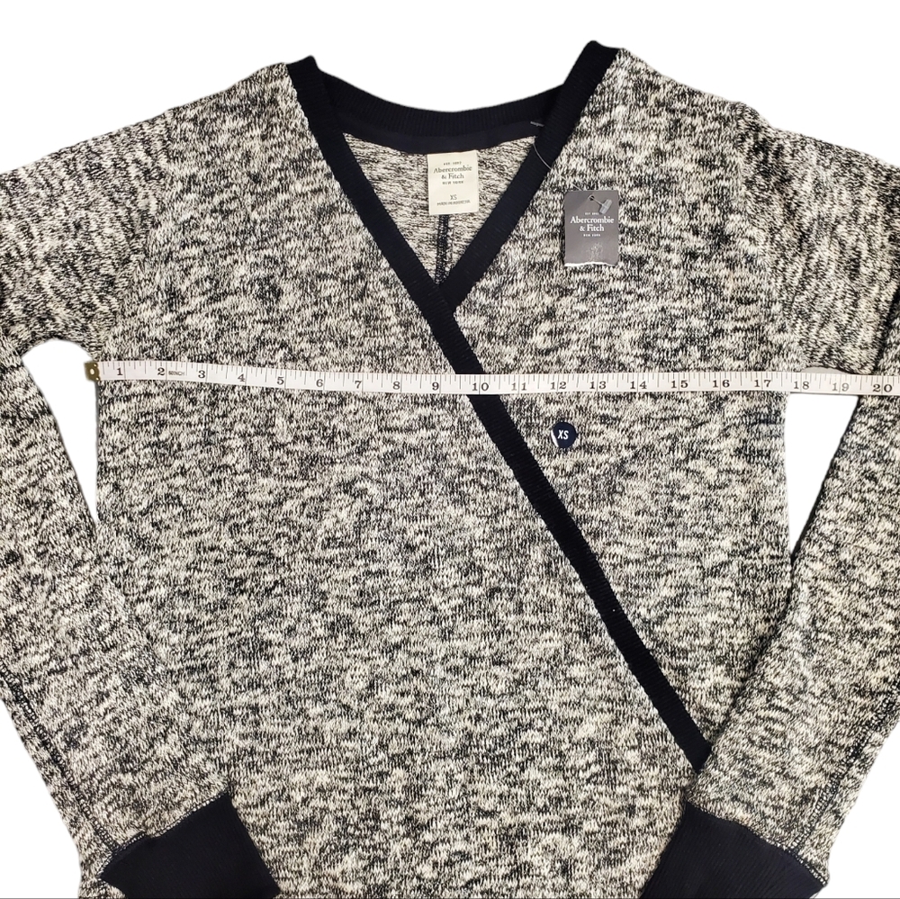 Abercrombie Fitch Wrap Sweater Womens Size XS Black Long Sleeve Knitted Top - Picture 5 of 11